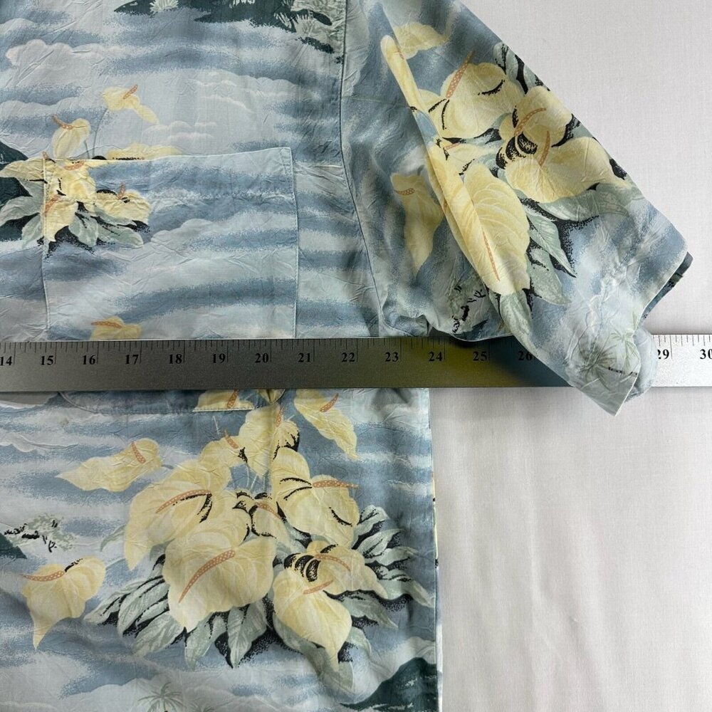 Tommy Bahama Hawaiian Shirt Mens Sz L Island Tropical Camp Button Down Blue VTG - Picture 8 of 10